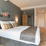 Hof Holland 3* אדם