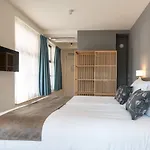 Hof Holland מלון 3*
