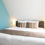 Hof Holland 3* אדם