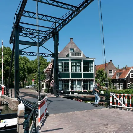 Hof Holland מלון